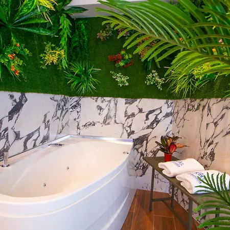 Ambasada Qta Patza-Kuqani