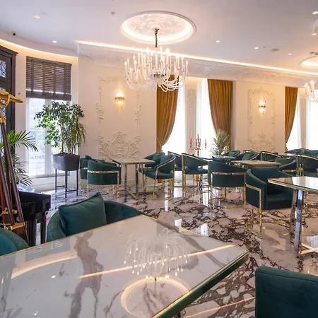 Ξενοδοχείο Ambasada Qta 4*