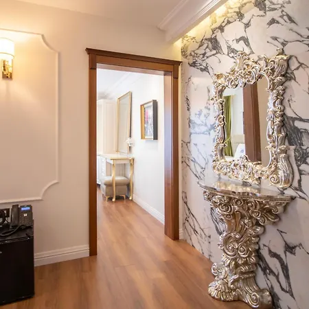 Ambasada Qta Patza-Kuqani