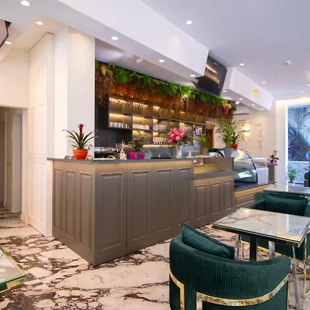 Hotel Ambasada Qta