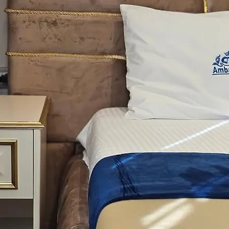 Ambasada Qta Hotel