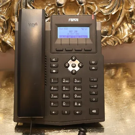 מלון Ambasada Qta 4*