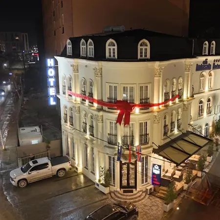 Ambasada Qta 4*